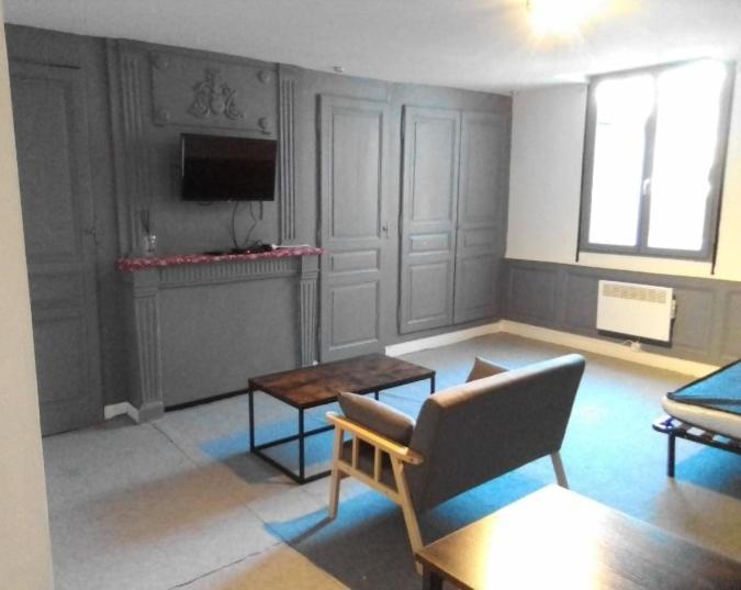 Appartement Tout Equipe Hypercentre 리모주 외부 사진